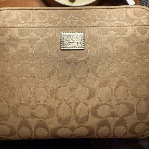 Coach Poppy IPad Pouch - Picture 2 of 9